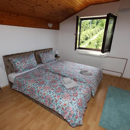 Bella Home! A Piece Of Countryside, Nature But Close To Center Of ! Garage ! 4 Bedrooms * Banja Luka