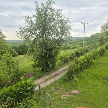 Bella Home! A Piece Of Countryside, Nature But Close To Center Of ! Garage ! 4 Bedrooms Баня-Лука