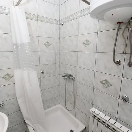 Bella Home! A Piece Of Countryside, Nature But Close To Center Of ! Garage ! 4 Bedrooms Villa *