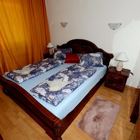 Bella Home! A Piece Of Countryside, Nature But Close To Center Of ! Garage ! 4 Bedrooms Villa Banja Luka