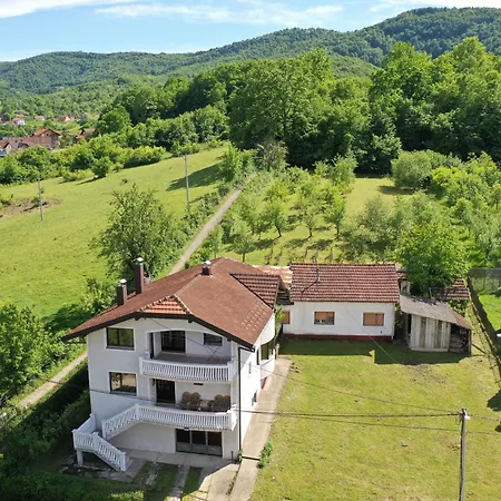Villa Bella Home! A Piece Of Countryside, Nature But Close To Center Of ! Garage ! 4 Bedrooms