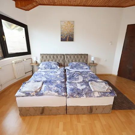 Bella Home! A Piece Of Countryside, Nature But Close To Center Of ! Garage ! 4 Bedrooms Вилла Баня-Лука