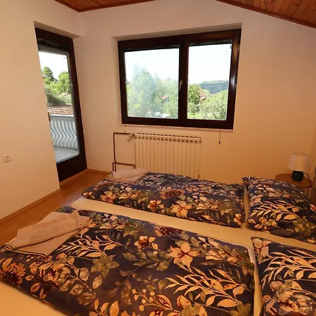 Bella Home! A Piece Of Countryside, Nature But Close To Center Of ! Garage ! 4 Bedrooms Вилла